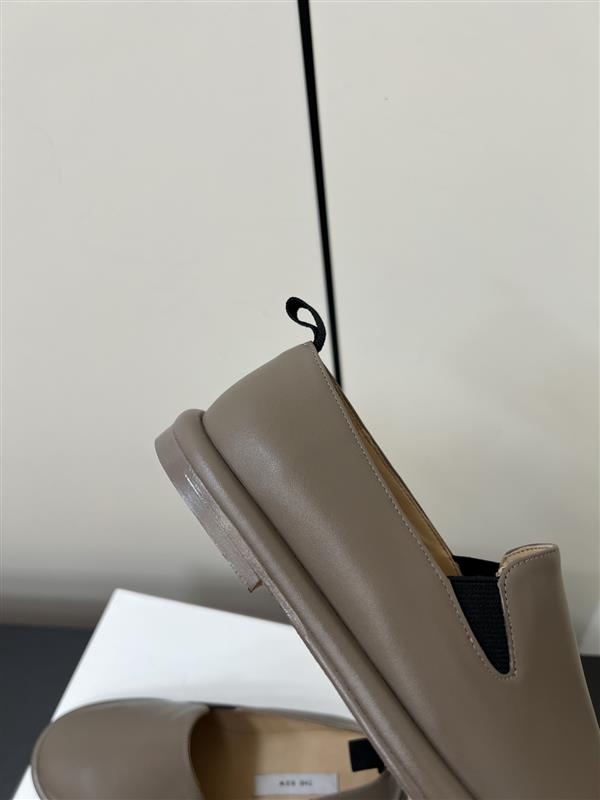 2025112812814916 290